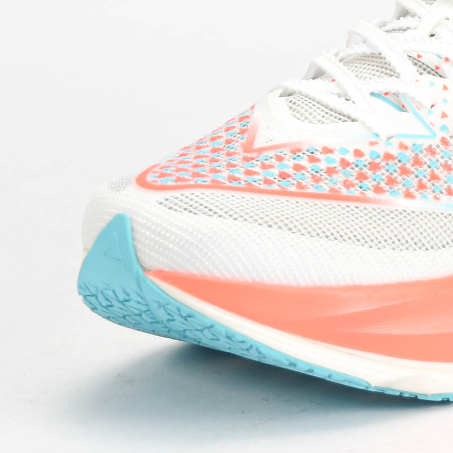 PEAK SHOES
