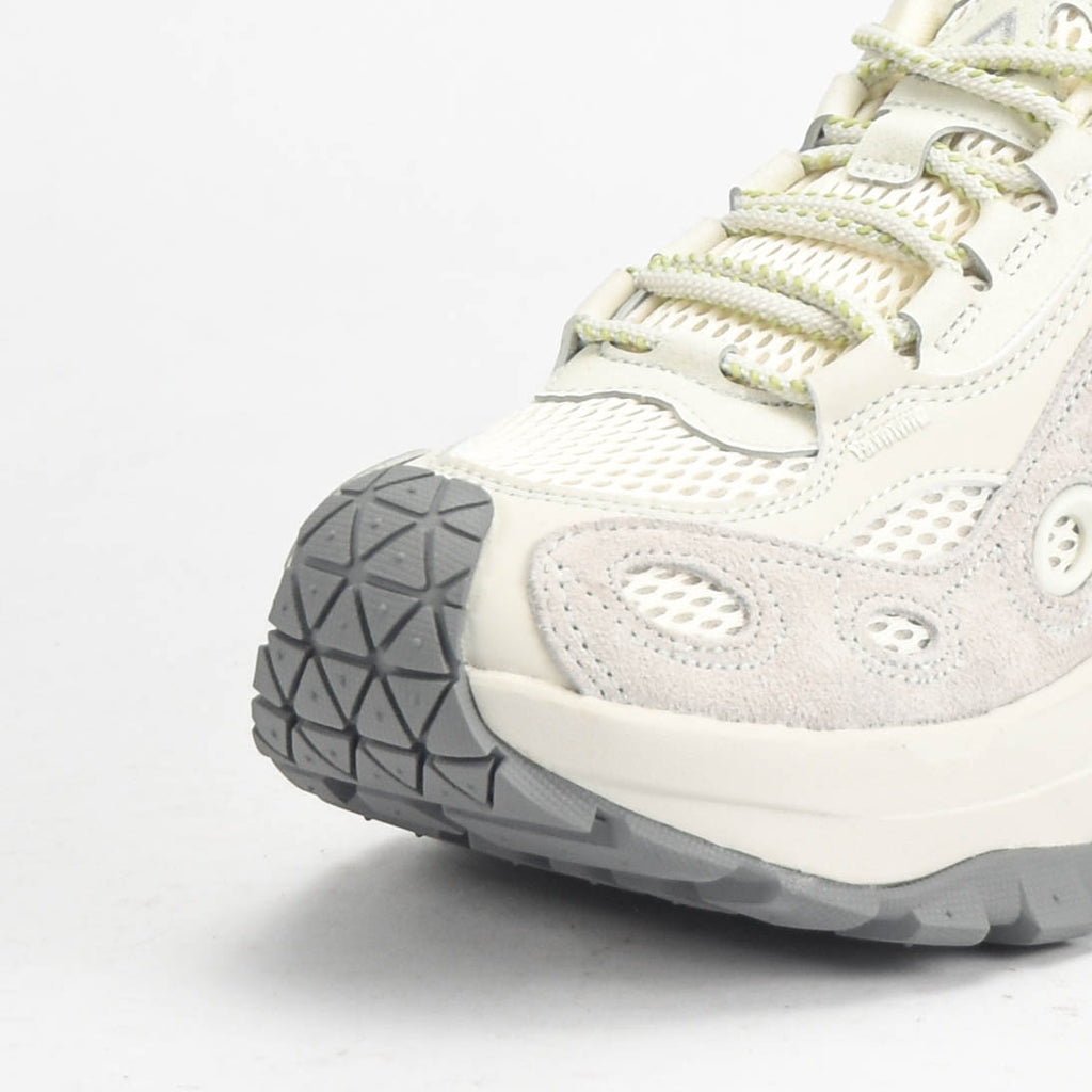PEAK SHOES