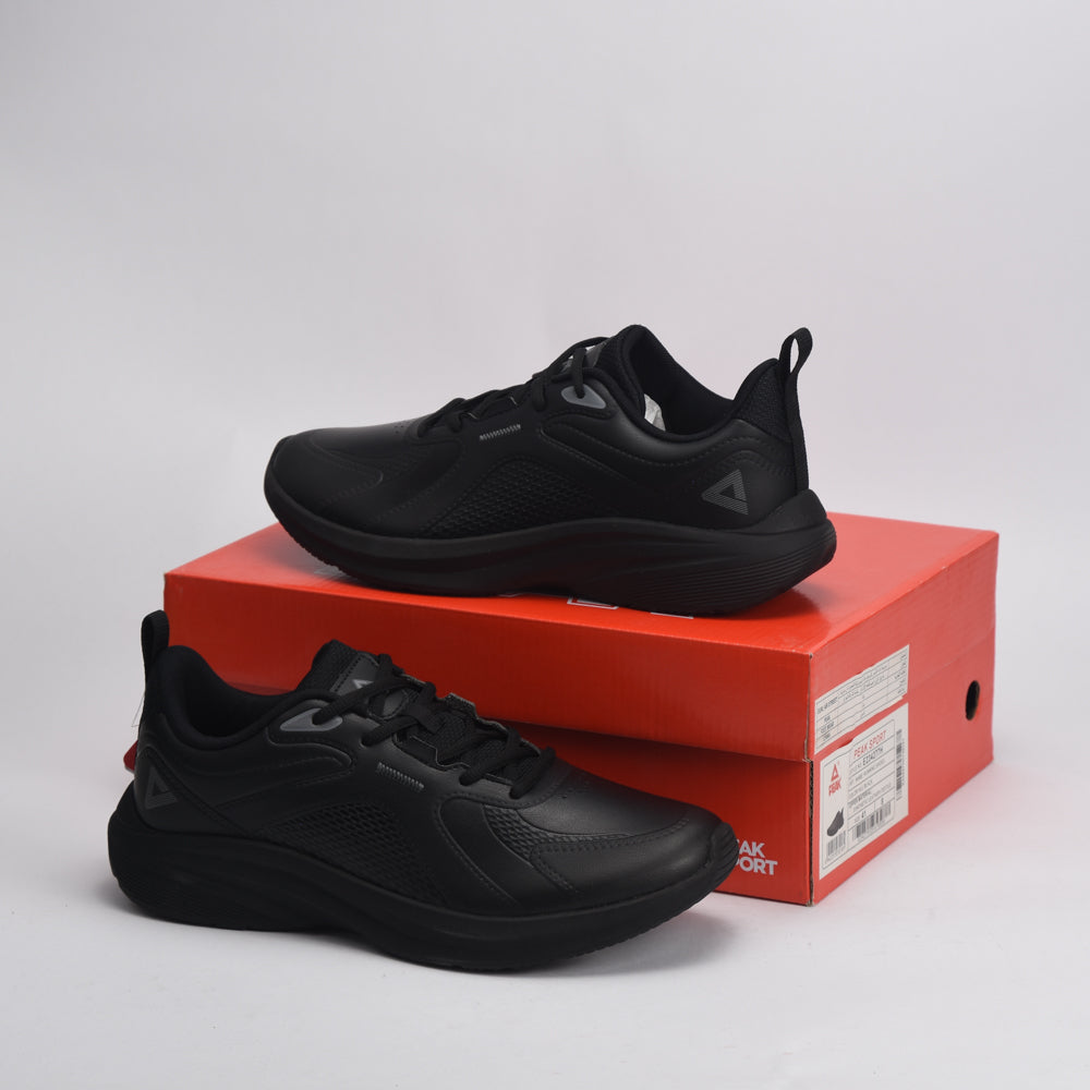 PEAK FOOTWEAR
