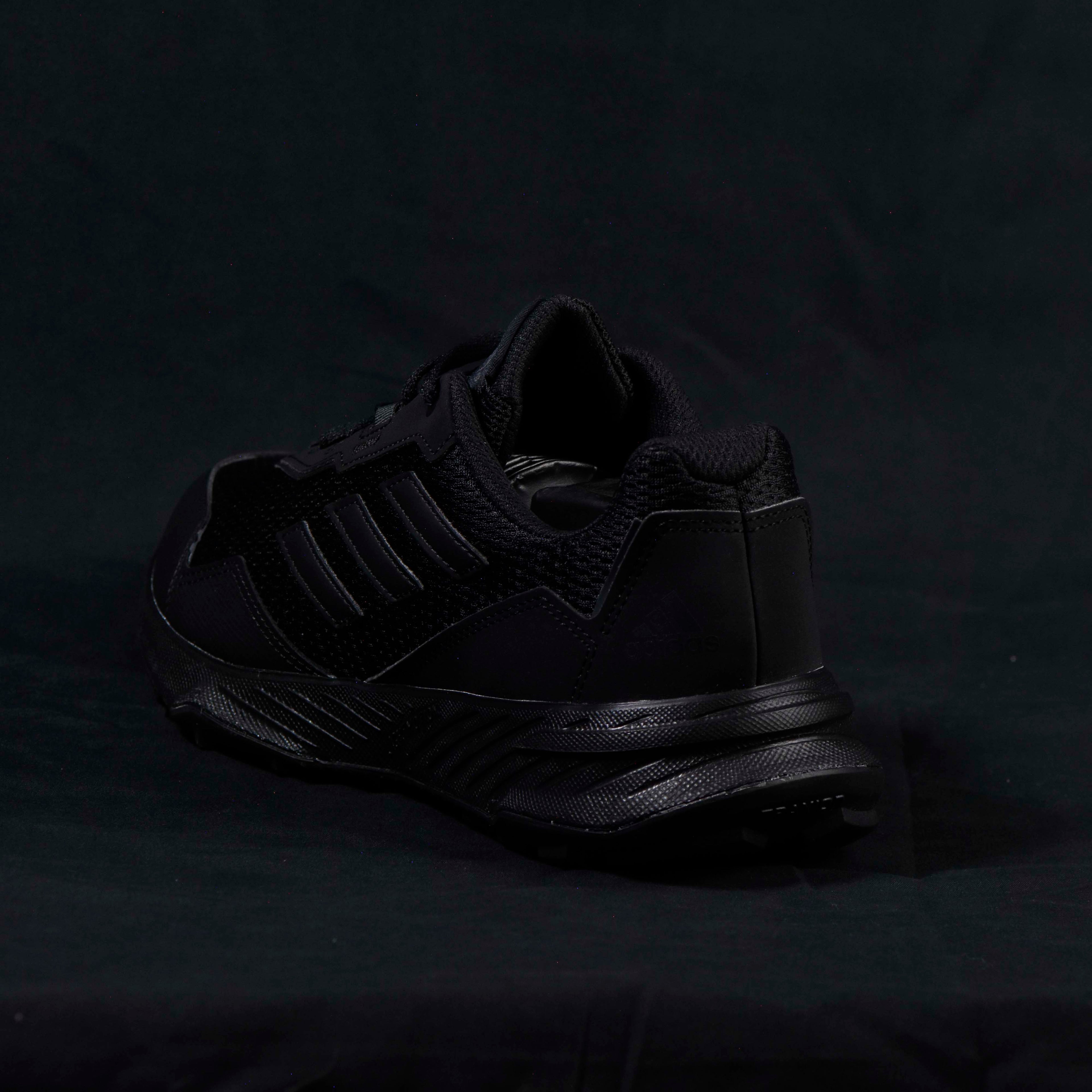 ADIDAS TRACE FINDER Q47235