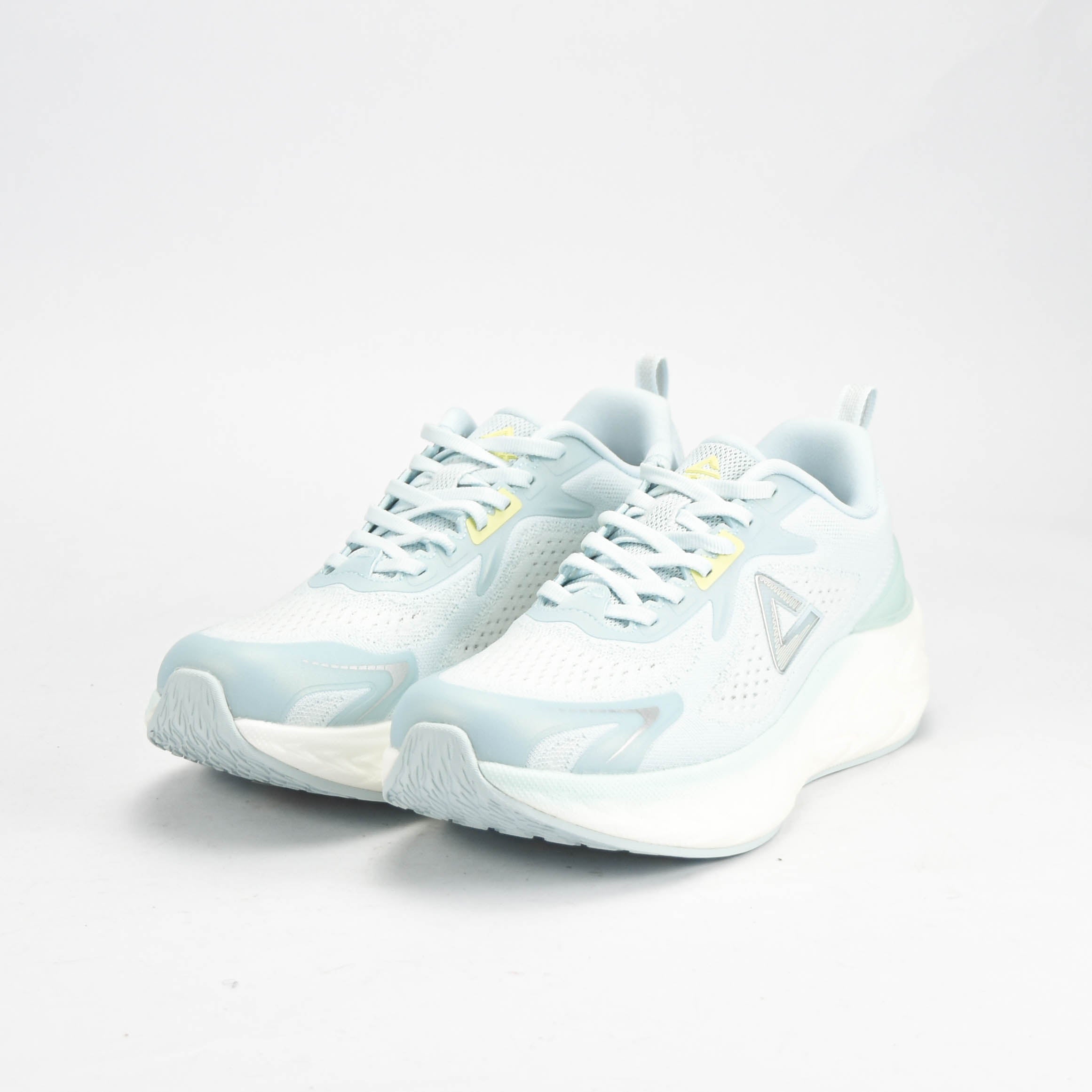 PEAK SHOES