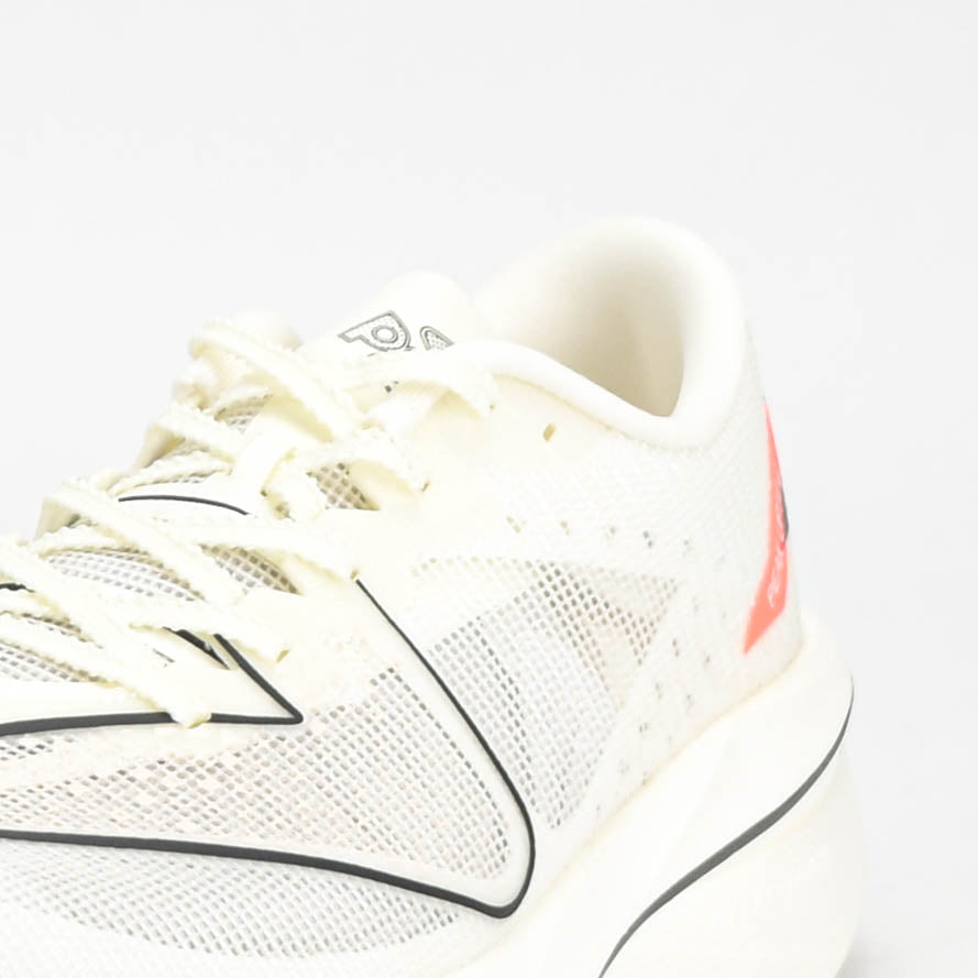 PEAK SHOES