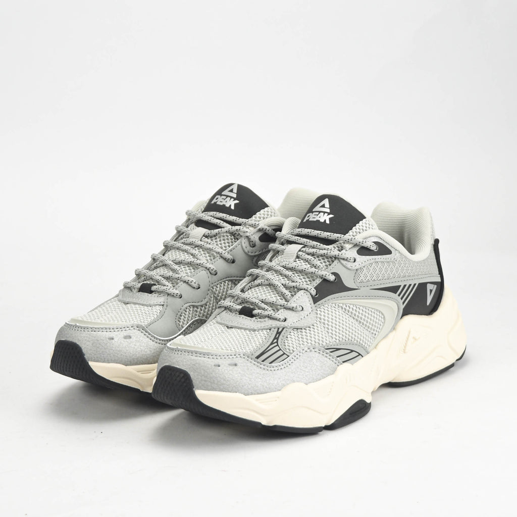 PEAK SHOES