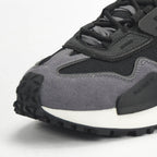 PEAK SHOES