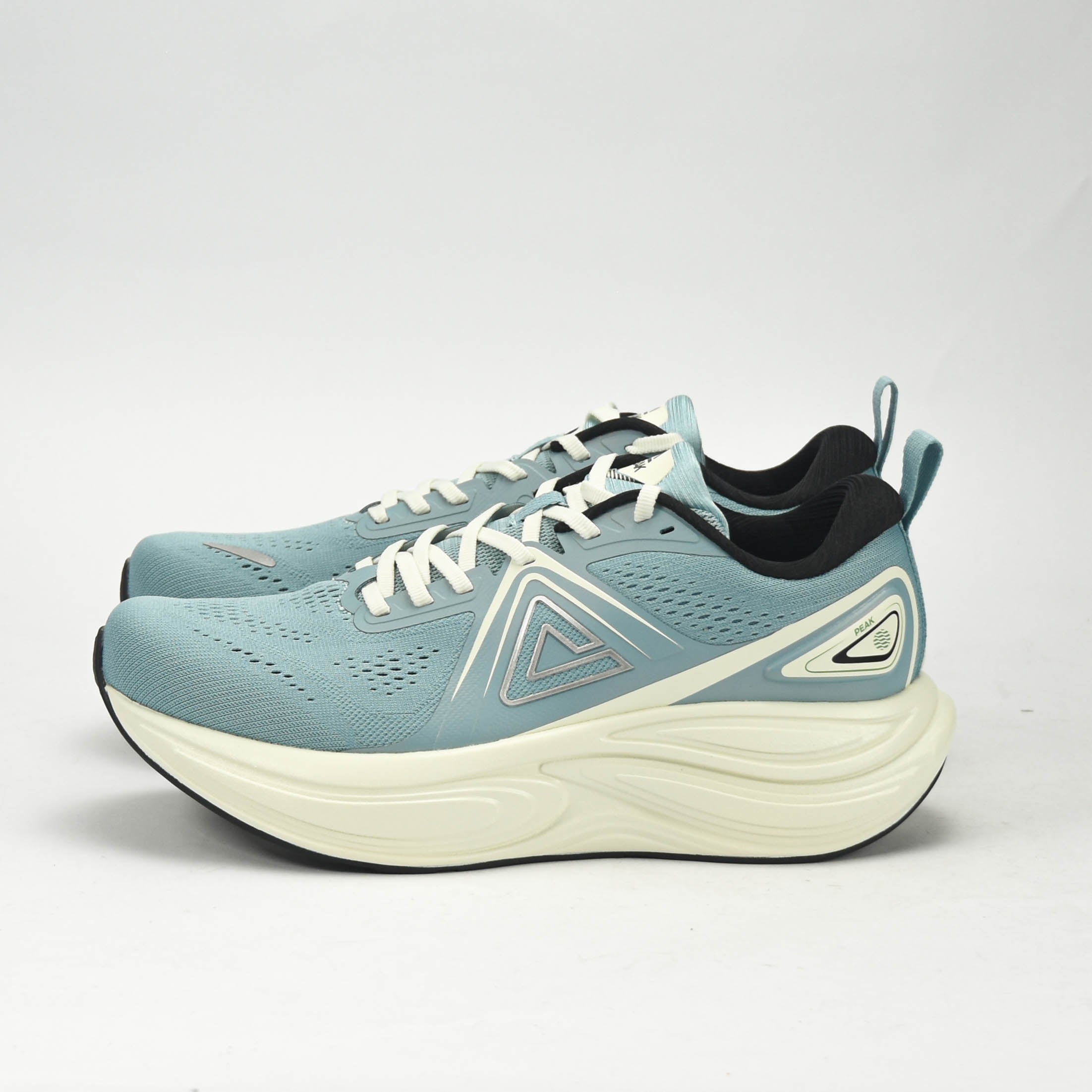 PEAK SPORTS SHOES