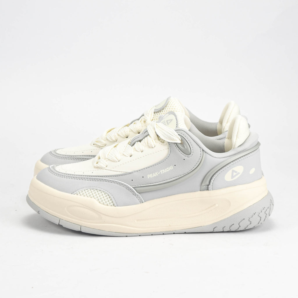 PEAK SHOES